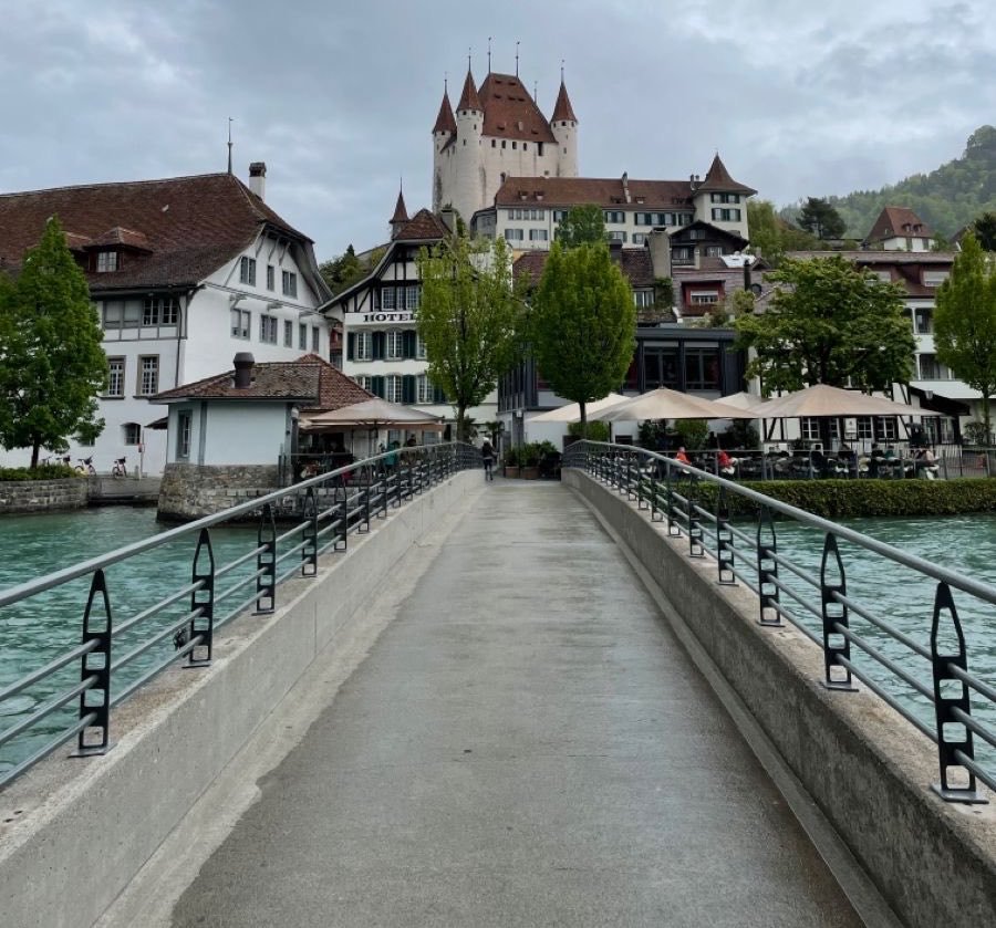 beautyexplorer0's tweet photo. Thun Switzerland https://t.co/apbxyi1NK4