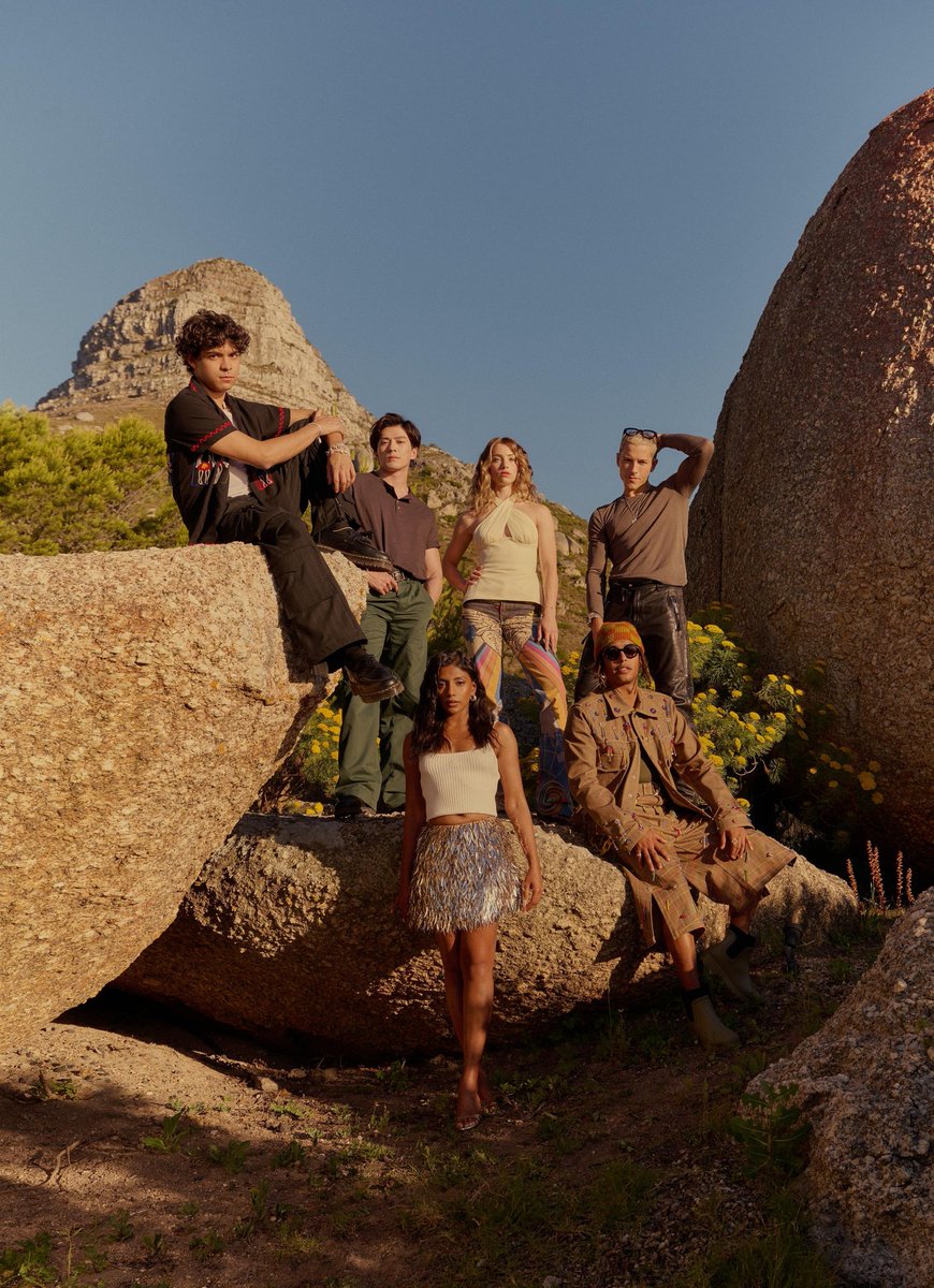 OnePieceNxBr's tweet image. O melhor elenco de Todos!!!

Inaki Godoy
Charithra Chandran
Taz Skylar 
Emily Rudd
Jacob Romero 
Mackenyu 
 
Lembrando que a 3° temporada já estreia em 2027.

#onepiece #netflix