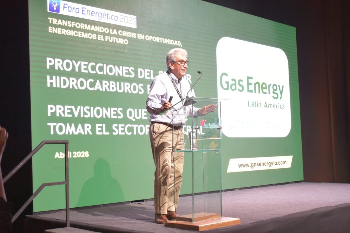 alvaroriosroca's tweet photo. Gracias al 𝐆𝐫𝐮𝐩𝐨 𝐏𝐮𝐧𝐭𝐨𝐦𝐚𝐪 por invitarme a exponer junto a 𝐀́𝐧𝐠𝐞𝐥 𝐙𝐚𝐧𝐢𝐞𝐫 en dos nutridos #foros energéticos en #LaPaz y #SantaCruz. Transformando la Crisis en Oportunidades. https://t.co/BJyx9h8n2N