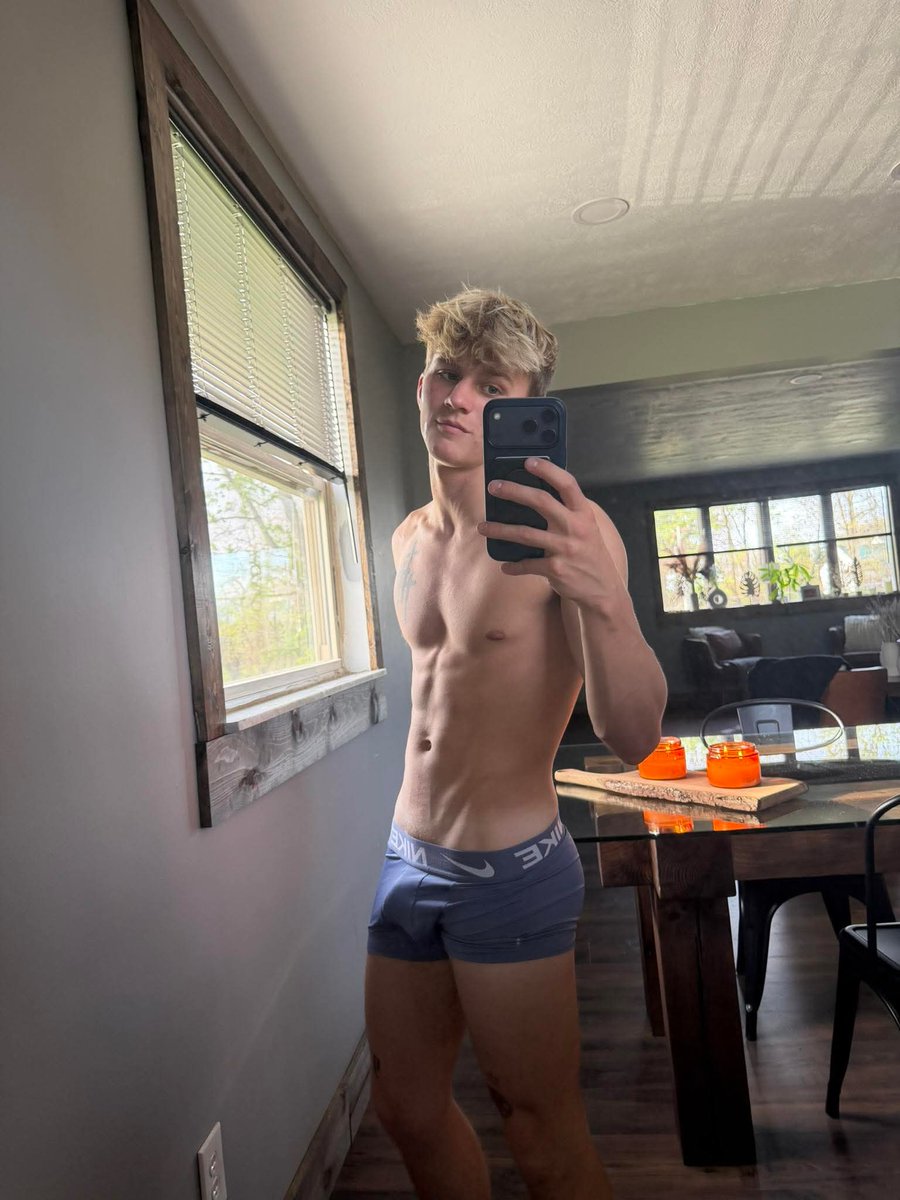 Bulging In All The Right Places (@in_pl6) on Twitter photo 