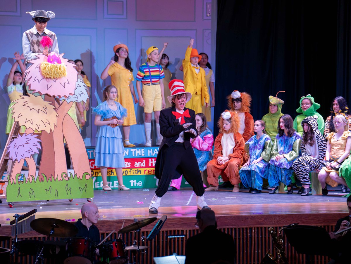 emeadowschools's tweet photo. Still smiling from this Seuss-tacular show! 🎭 Woodland brought the world of "Seussical Jr." to life with colorful costumes, lively songs, and unforgettable performances. ✨
A big round of applause to the cast, crew, and staff for a fantastic production! https://t.co/Ttiz4ob7Ul