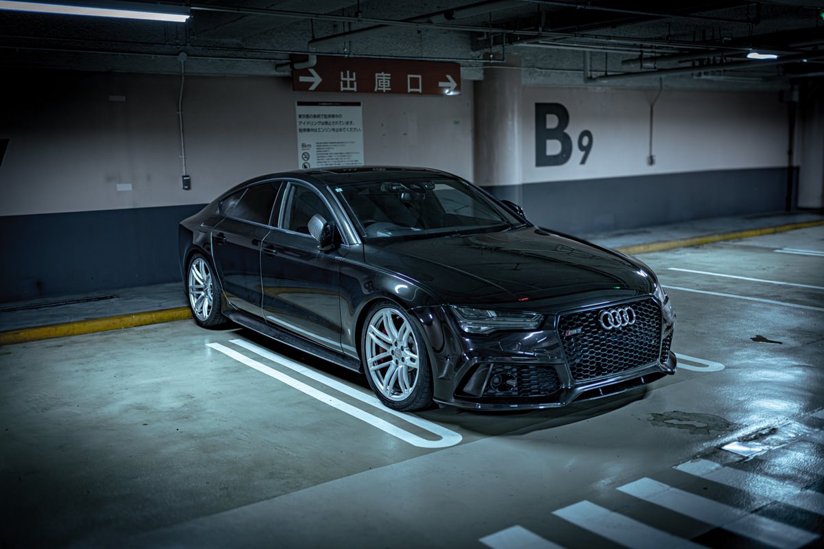 abcdcain's tweet photo. 約3年ぶりに一眼出した
ずっと単焦点レンズ欲しかったんだよな〜
#Audi
#RS7 https://t.co/ohANs9kWWo