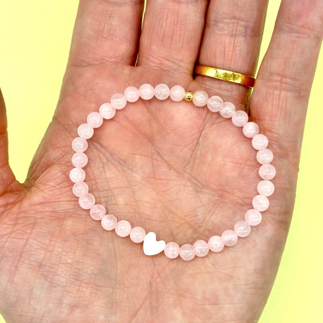 madebyjaneB's tweet image. Pretty pink rose quartz and pearl heart beaded bracelets- lovely wellbeing, love and self care gifts! 💗💗💗🤍

etsy.com/shop/madebyjan…

#shopindie #beadedbracelet #handmade #jewellery #giftsforher #SelfCareMatters #etsyfinds #BirthdayGifts #PositiveVibes