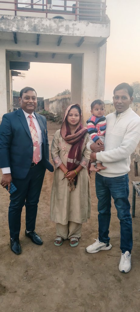 AmbedkarManorma's tweet photo. माननीय आदरणीय बहन जी के आदेश अनुसार बड़े भैया जी  को मुख्य जोन प्रभारी साऊथ दिल्ली बनाने पर बहुत बहुत शुभकामनाएं। जय भीम जय बसपा बहुजन समाज पार्टी जिंदाबाद 🙏🩵💐 @AmbedkarManorma @mlaumashankar @Mayawati @AnandAkash_BSP https://t.co/DCA8TdLYgx