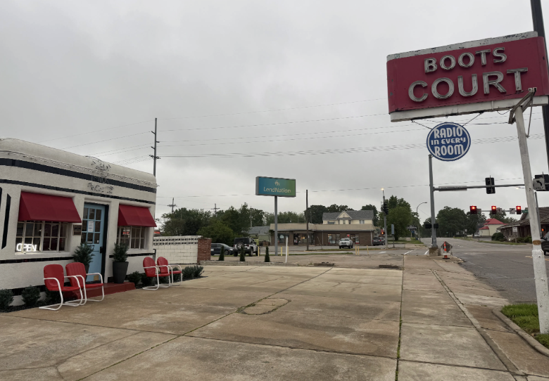 kytv's tweet image. #Route 66 The 100-Year Ride: The Boots Court Motel in Carthage, Mo.:  
ky3.com/2026/04/29/rou… 

#Route66 #Route66Centennil