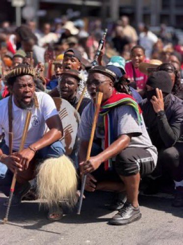 BafanaSurprise's tweet photo. Zulus were the first ones to face Boers during the war in our Country, this explains the fight against illegal foreigners who are drug dealers will prevail.

KwaZuluNatal just reminded us of patriotism. Illegal foreigners aren’t supposed to feel comfortable in South Africa.

Siyabonga Zulu!