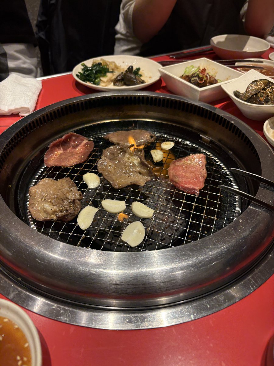 Bar_ROOSTERZ's tweet photo. 久々の焼肉焼肉焼肉焼肉焼肉焼肉ー！！ https://t.co/XGrtNmIn5R