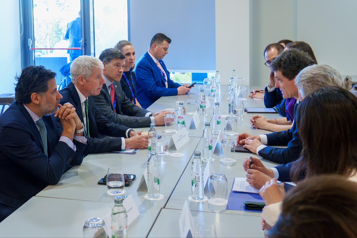 Nicușor Dan tweet media