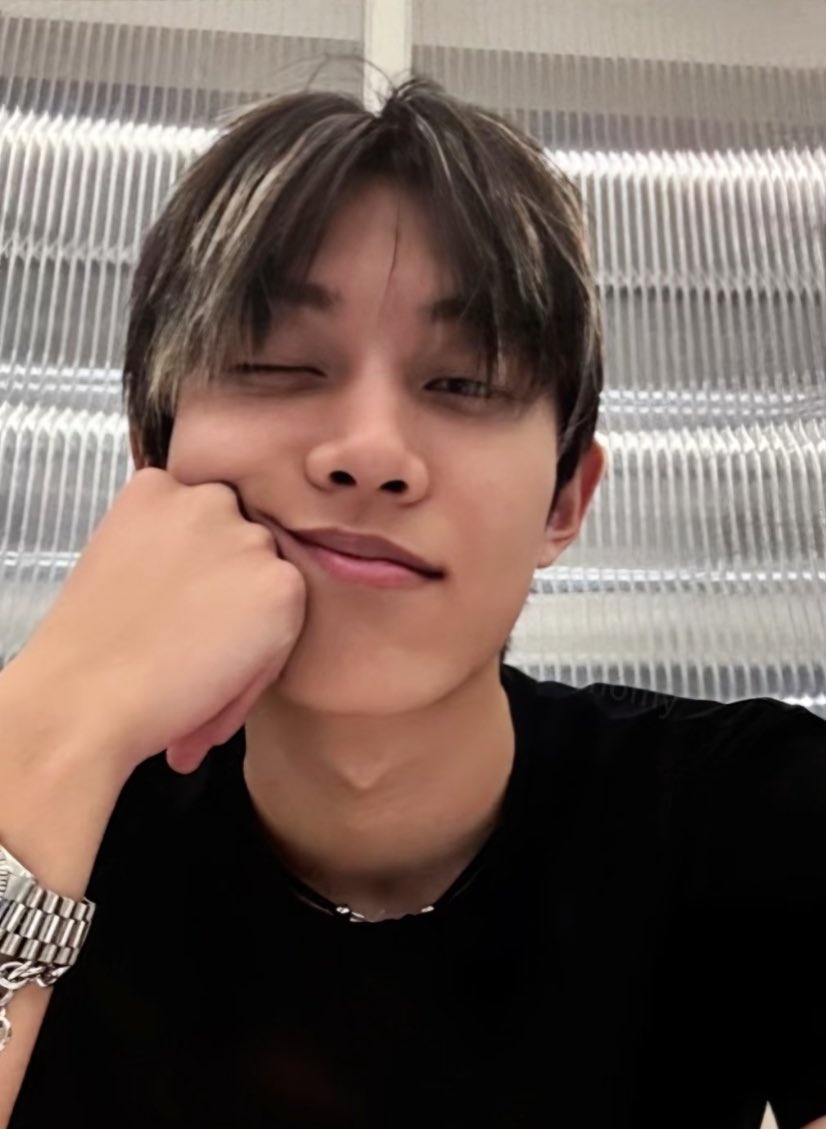 angel ★ tweet media