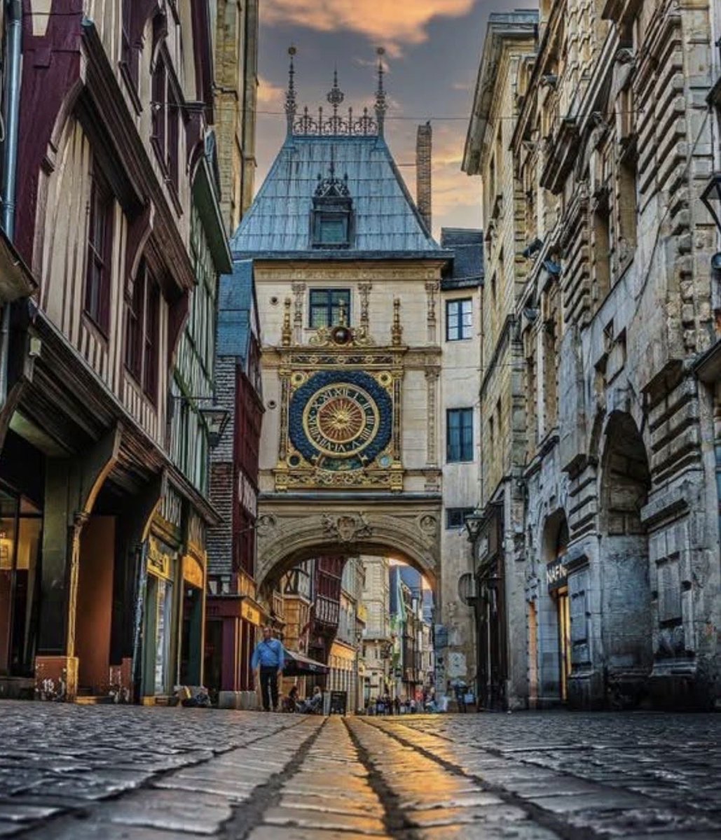 curatorWH's tweet photo. The Jews of Rouen, France, settled there by the 11th century, forming a vibrant community of scholars and merchants. They faced expulsions in 1306 and 1394, A discovery of a medieval yeshiva in recent years revived interest in the ancient community. https://t.co/FCV0Gt9kyU