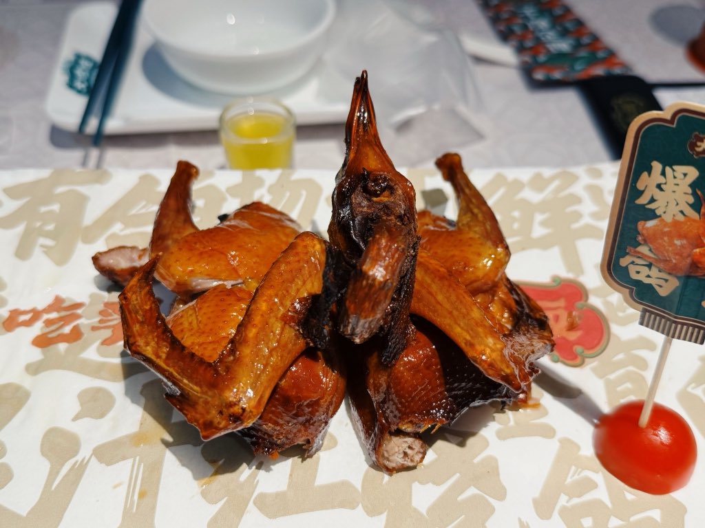 api_beer's tweet photo. 大鸽饭好吃😋 https://t.co/XnqZ6E6PPU
