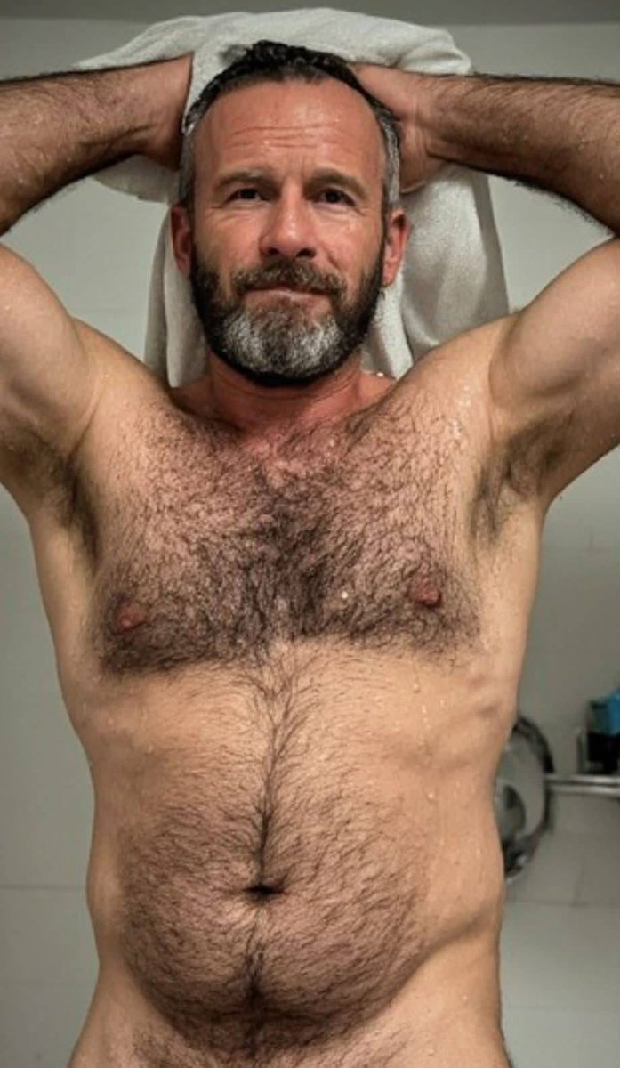 Hot Asian man for hairy daddy tweet media