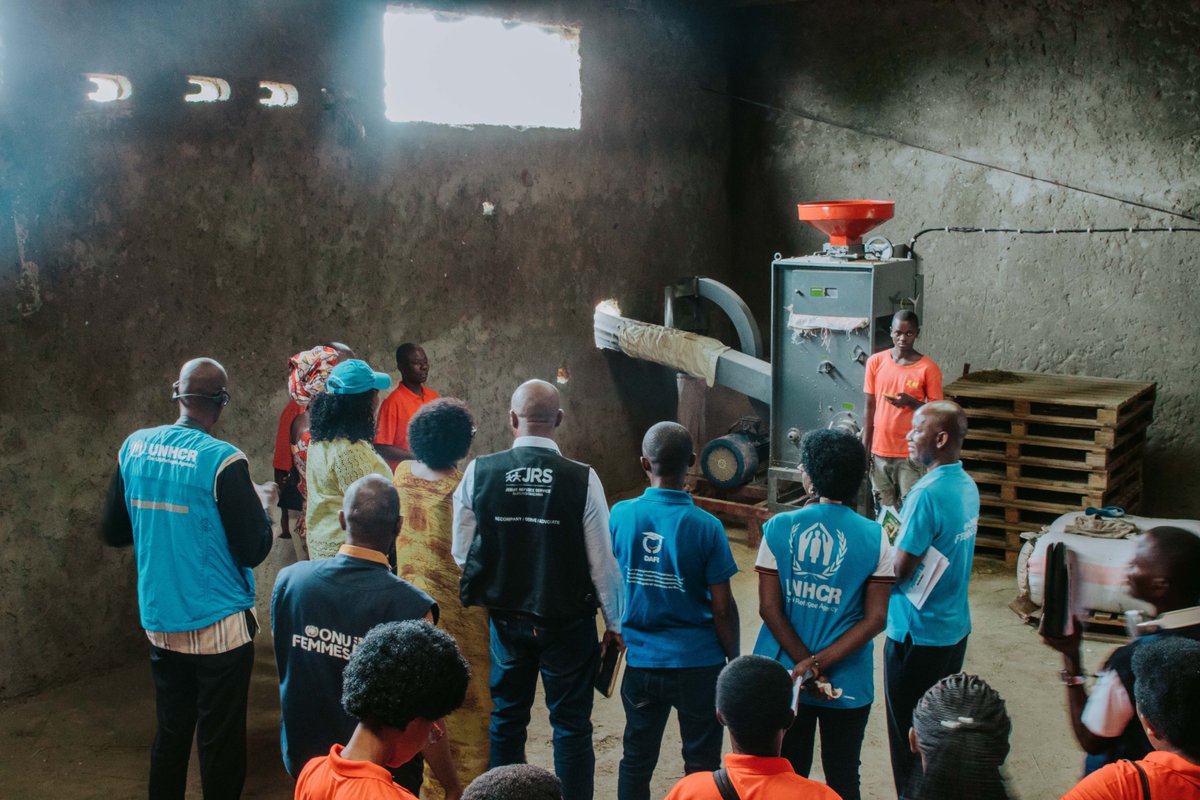 UNWomenBurundi's tweet photo. This initiative strengthens economic resilience by supporting income-generating activities, creating sustainable jobs for #women and #youth, and fostering inclusive, gender-sensitive solutions. It also reinforces social cohesion between #refugees and host communities. #Solidarity https://t.co/HA5DvDJrMW