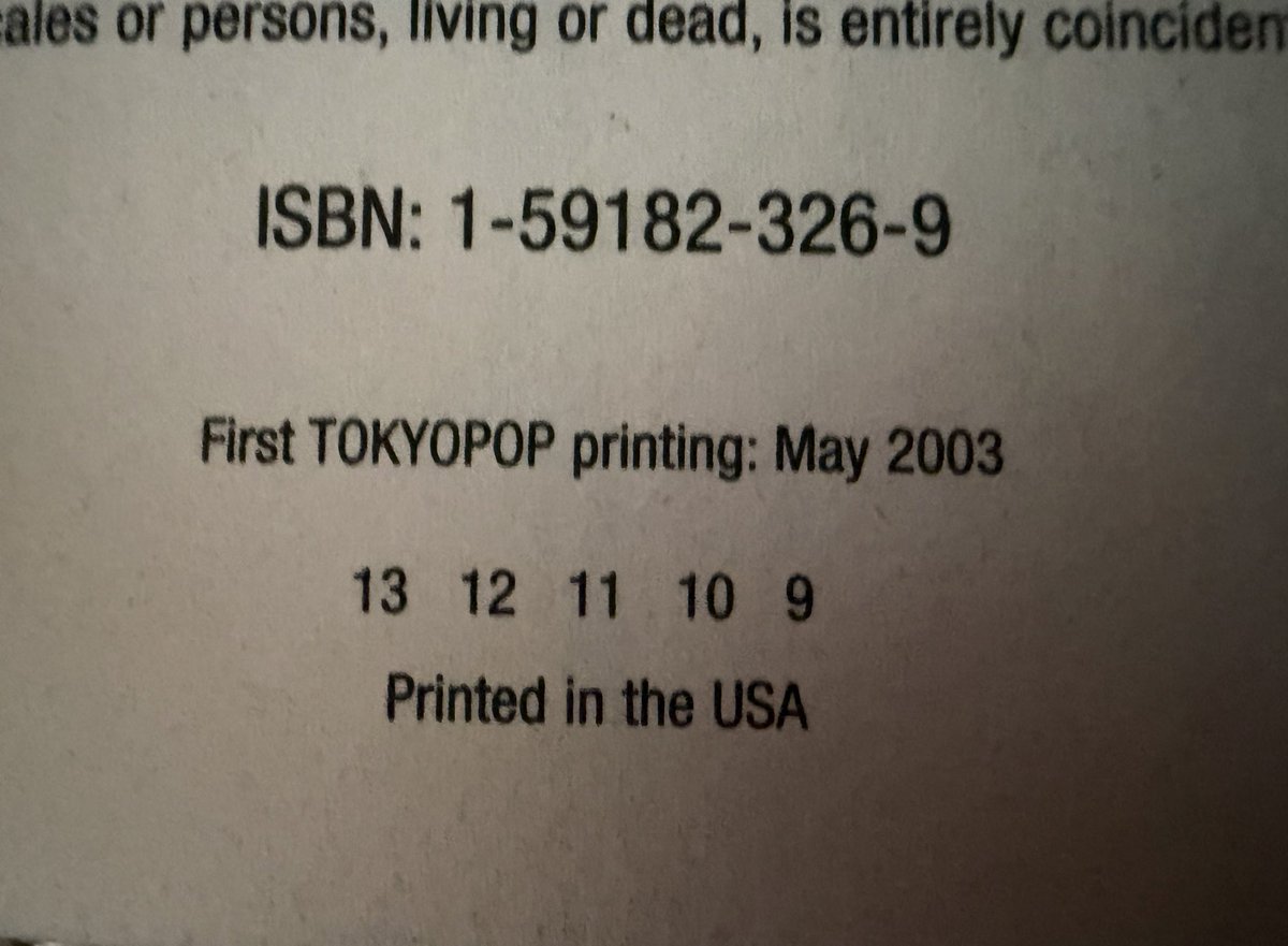 shadowfax042's tweet photo. @yotsunia @andimjustalex @Th3MangaAddict You actually use the numbers right under where it says the first print date!
This is a first print vs a ninth I have 
It’s hard to tell in this photo but the first print is visibly older

https://t.co/IzKFokeOzQ https://t.co/oOoiSgyFhz