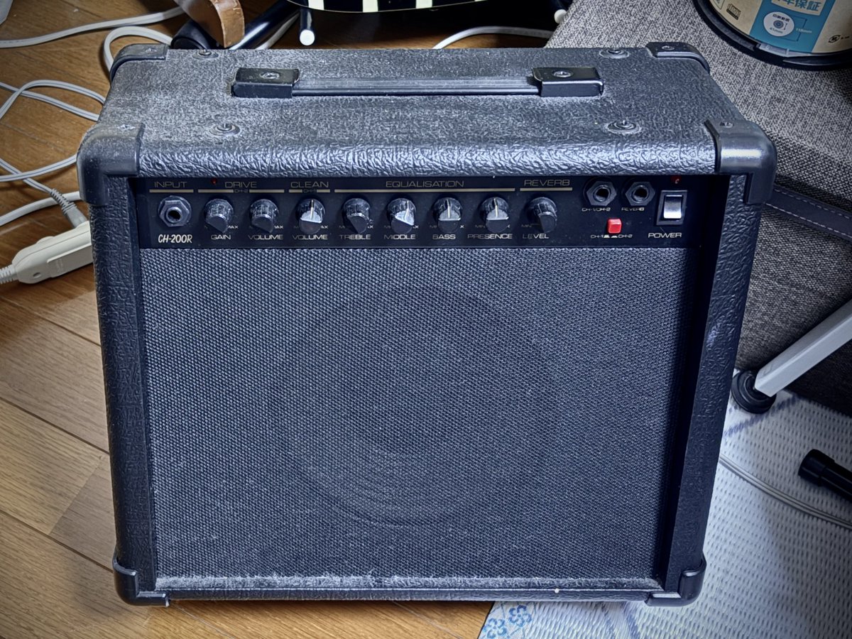 19852354's tweet photo. 断捨離継続中
先週はエフェクターやカタログを処分。
今回はギターアンプを
思い出ある物をゴミ捨て場に持って行くのは本当に心が苦しくなりますね。
#断捨離
#バンビーナまつもと https://t.co/YnV45e8Ysk
