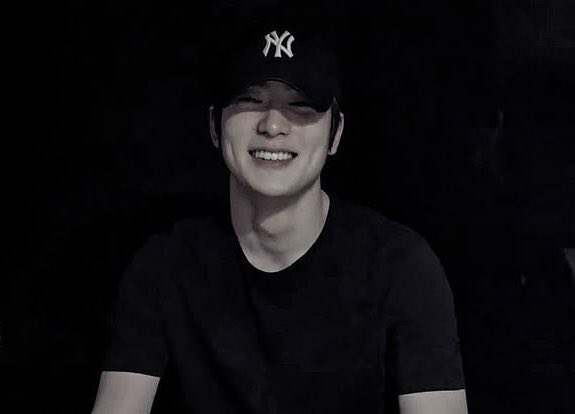 dictionarins's tweet photo. ditunggu putusnya

         jaehyun one tweet au https://t.co/I4pbB78PJd
