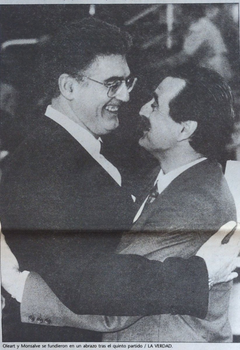 Conservo recortes de prensa local (sobre todo de La Verdad) de la 1a mitad de los 90 sobre el CB Murcia (de cuando me aficioné al basket) Hoy, ojeándolos después de guardar la revista del 40 aniversario, me he encontrado con uno sobre la hazaña de Valladolid. La foto emociona.
