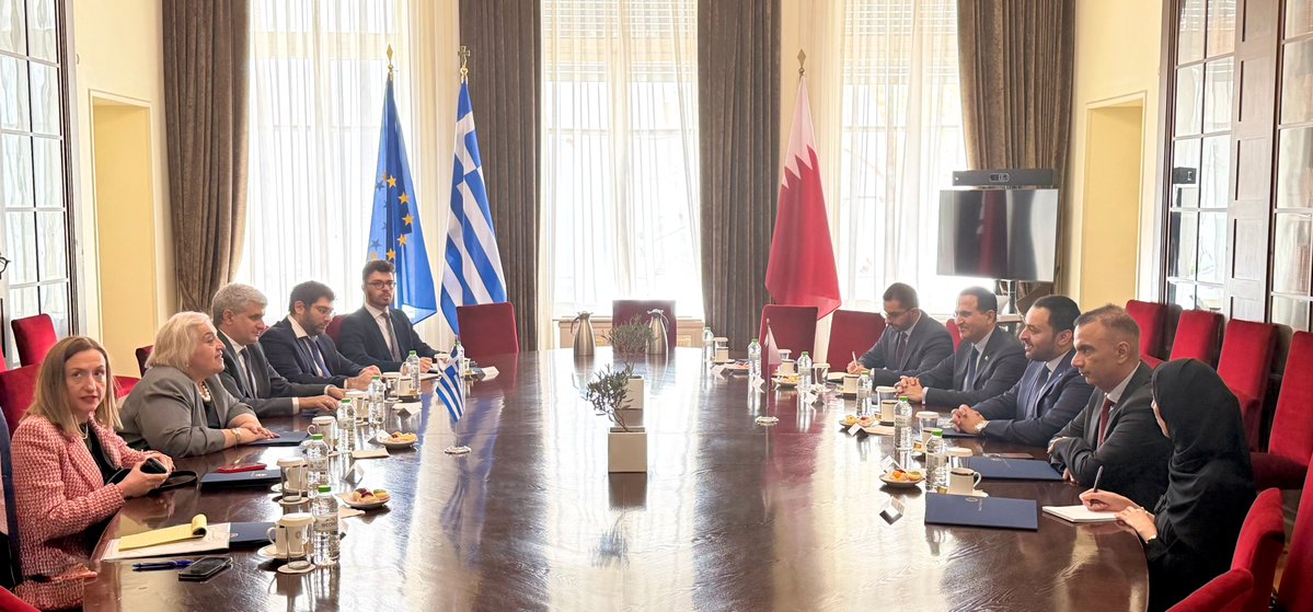 QNAEnglish's tweet image. State Minister at Ministry of Foreign Affairs Discusses bilateral Relations with Greek Officials
#QNA #Qatar #Greece
bit.ly/4ddN9pJ