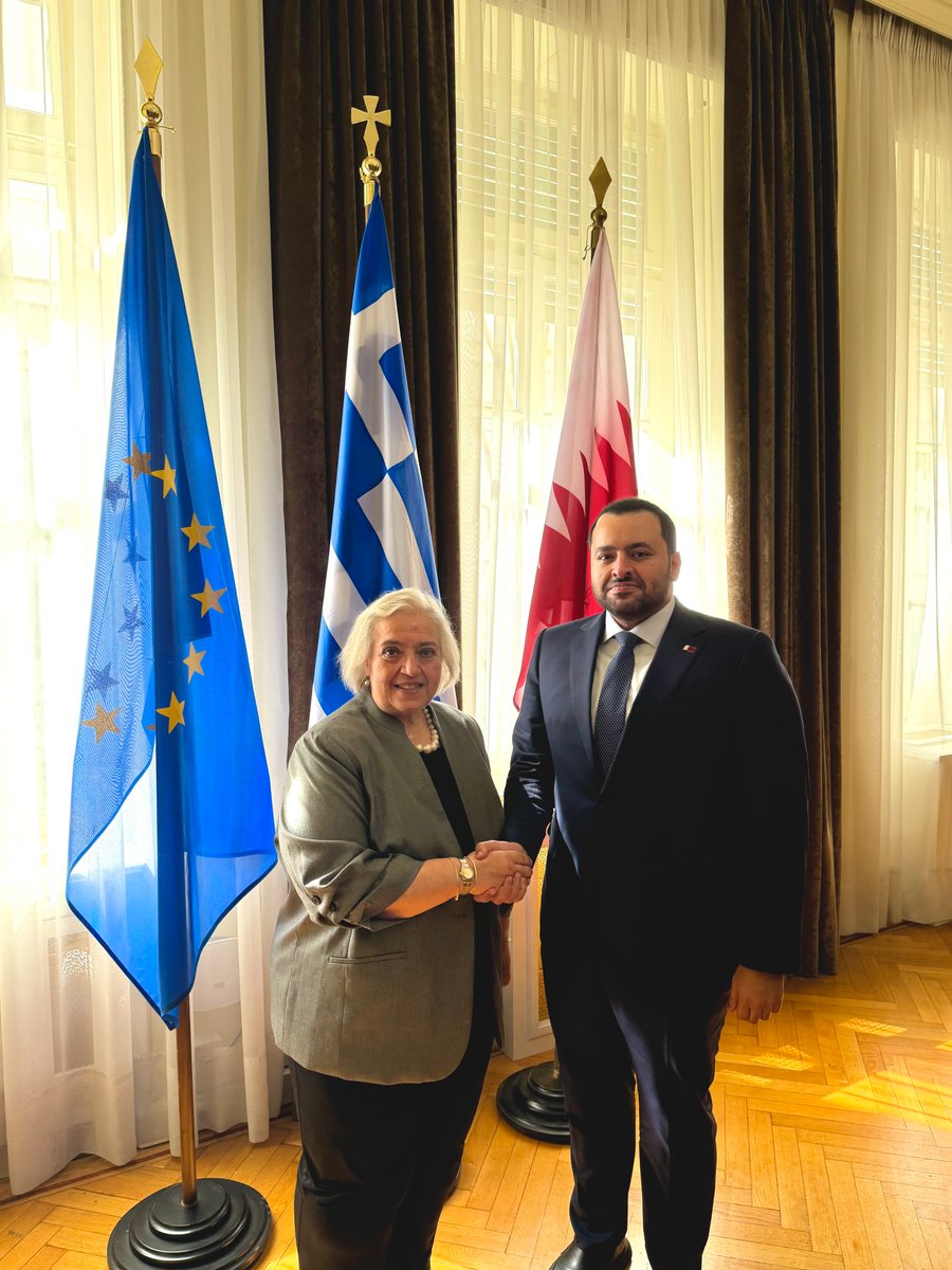 QNAEnglish's tweet image. State Minister at Ministry of Foreign Affairs Discusses bilateral Relations with Greek Officials
#QNA #Qatar #Greece
bit.ly/4ddN9pJ