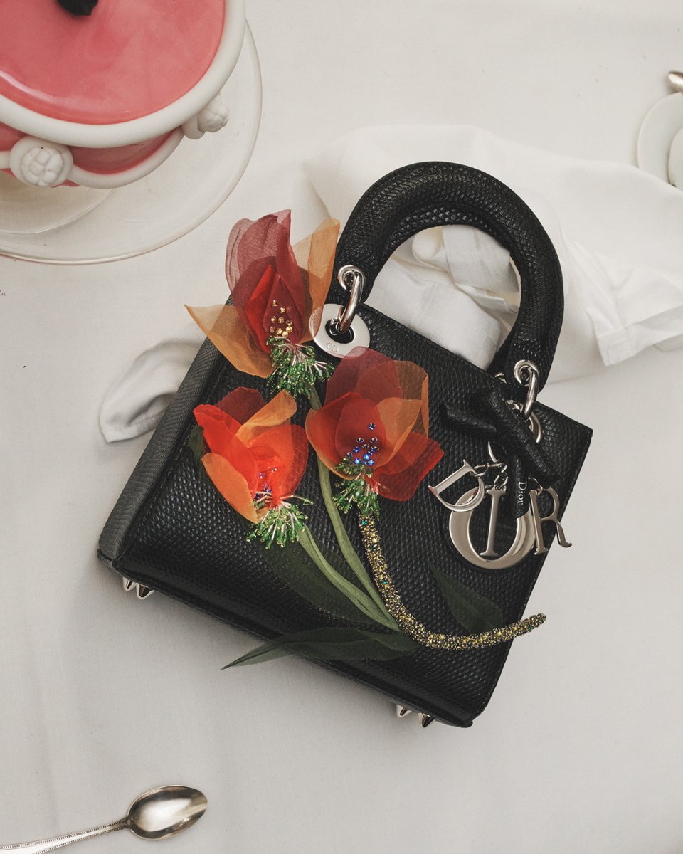 Dior tweet media