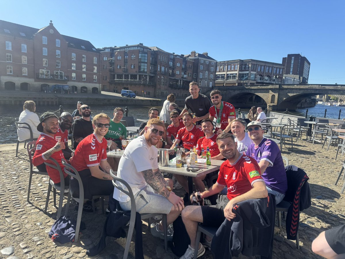 Joshstones09's tweet photo. Promotion party day😍 @YorkCityFC https://t.co/gHQNJLYrZf