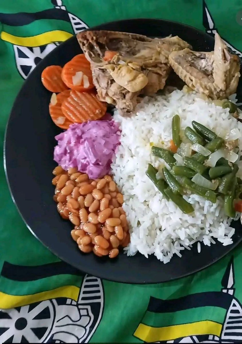 ®️ E L E tweet media