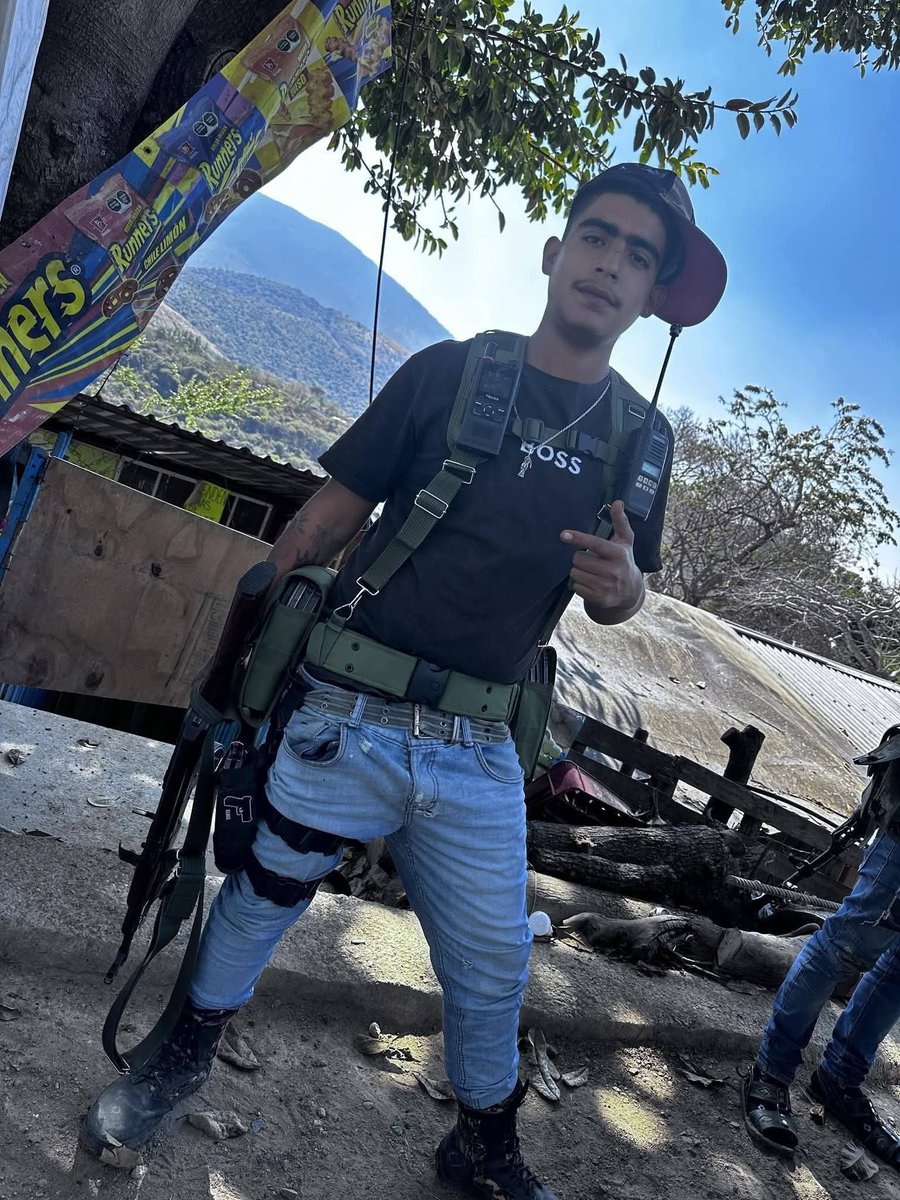 el_awayones89's tweet photo. Grabate muy bien mi linda cara, chango feo @CrisMorrideus ya que cuando llegue yo a andares por ti será lo más lindo y último que veas en tu changa vida https://t.co/4KSek1lQrg