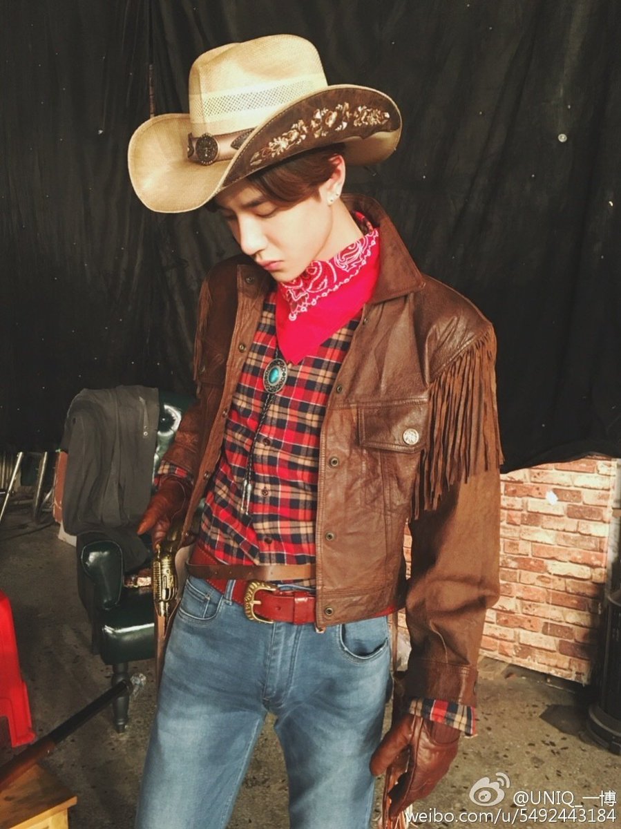 K1NGYIBO's tweet photo. 🔙 2016 | 20160429 王一博·YIBO (formerly UNIQ_一博)
Tonight at 22:00 on Hunan TV's #DayDayUp. In this new family, I'm going to start challenging myself with all sorts of skills and mastering new talents! ~~~ Let's cheer each other on! ~~~
#WangYibo #王一博 #YIBO #WangYibo王一博 https://t.co/EeMNKKKqCL