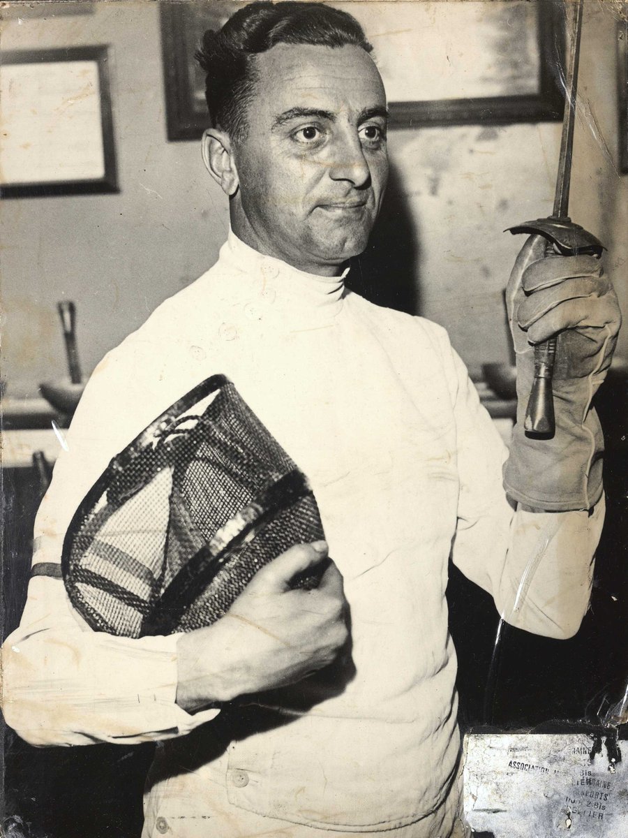 ArchivesMtp34's tweet photo. ⚔️Célébrons l'escrime ce mois-ci avec René Bougnol (1911-1956) qui remportait en mai 1926 le premier titre de sa carrière d'escrimeur à seulement 14 ans.
Champion olympique par équipe 1932 et 1948, c'est l'un des plus grands sportifs de @montpellier_
9NUM fonds Alain Réant https://t.co/hRDo7NmglX