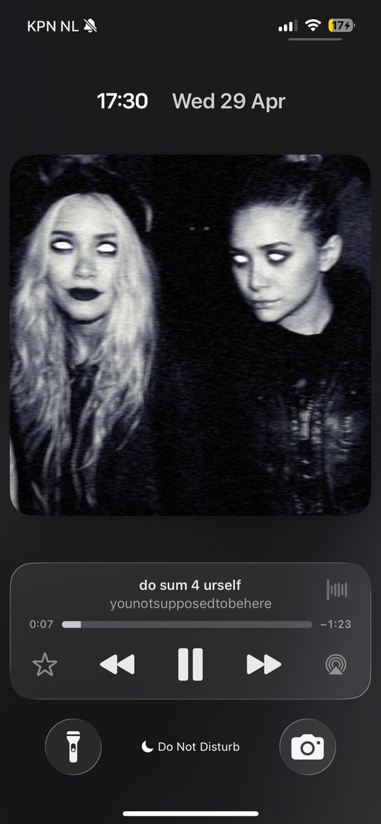 sanguivorous tweet media