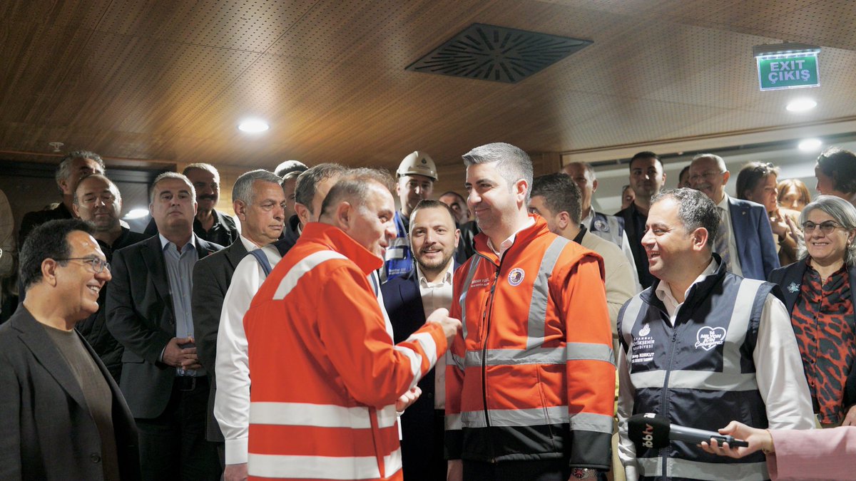 ozgurilcekartal's tweet photo. İstanbul Büyükşehir Belediye Başkan Vekilimiz Nuri Arslan ve Kartal Belediye Başkanımız Gökhan Yüksel ile birlikte, Cevizli Yaşam Merkezi’nde yürütülen çalışmaları yerinde inceledik.

Kartal’ımıza değer katacak projelerin hayata geçirilmesi adına yürütülen çalışmaların ilçemize hayırlı olmasını diliyoruz.
#chpkartal