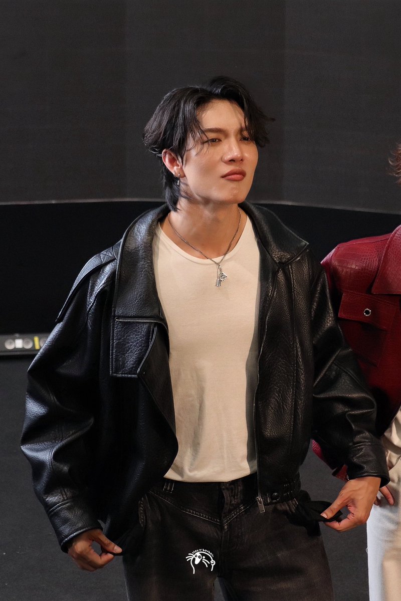 stay w boubou. tweet media