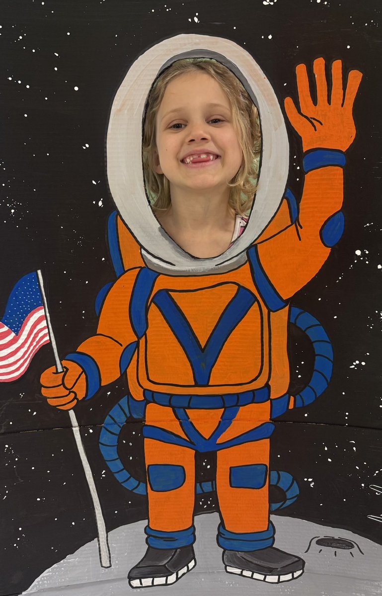 Flaherty_RNE's tweet photo. The newest astronauts aboard the RNE shuttle are ready to blast off to space and explore the planets #rnegreatthings https://t.co/fdXlgQz1Tc