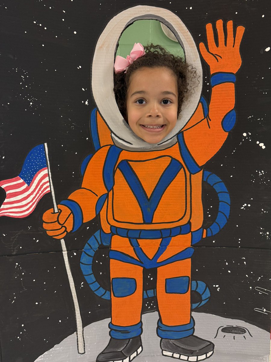 Flaherty_RNE's tweet photo. The newest astronauts aboard the RNE shuttle are ready to blast off to space and explore the planets #rnegreatthings https://t.co/fdXlgQz1Tc