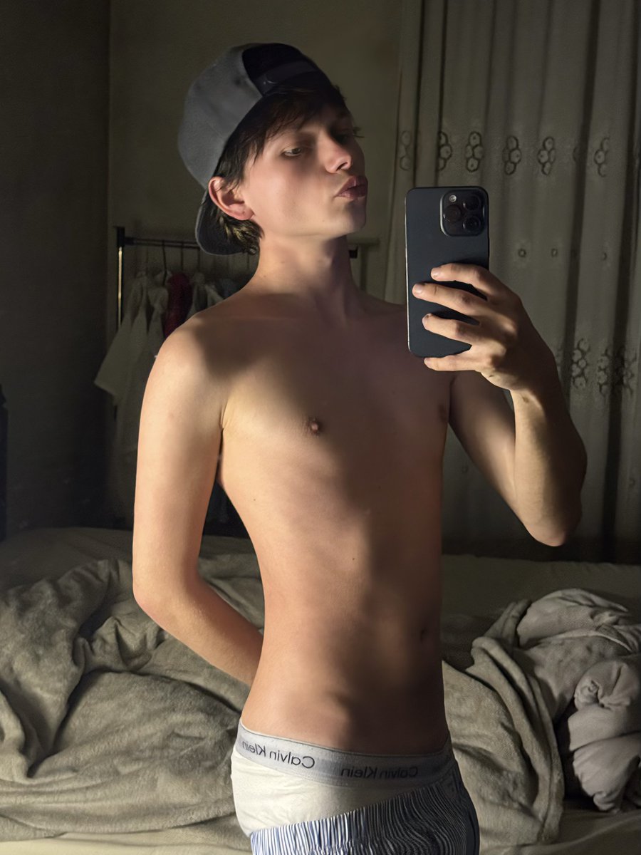 elliot tweet media
