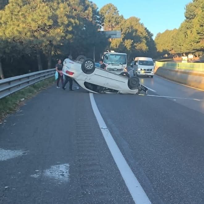 🚨#Alertavial Se reporta un accidente a la altura del km 36 de la autopista México–Cuernavaca, en dirección hacia la CDMX. ⚠️
#Tlalpan 
#Morelos