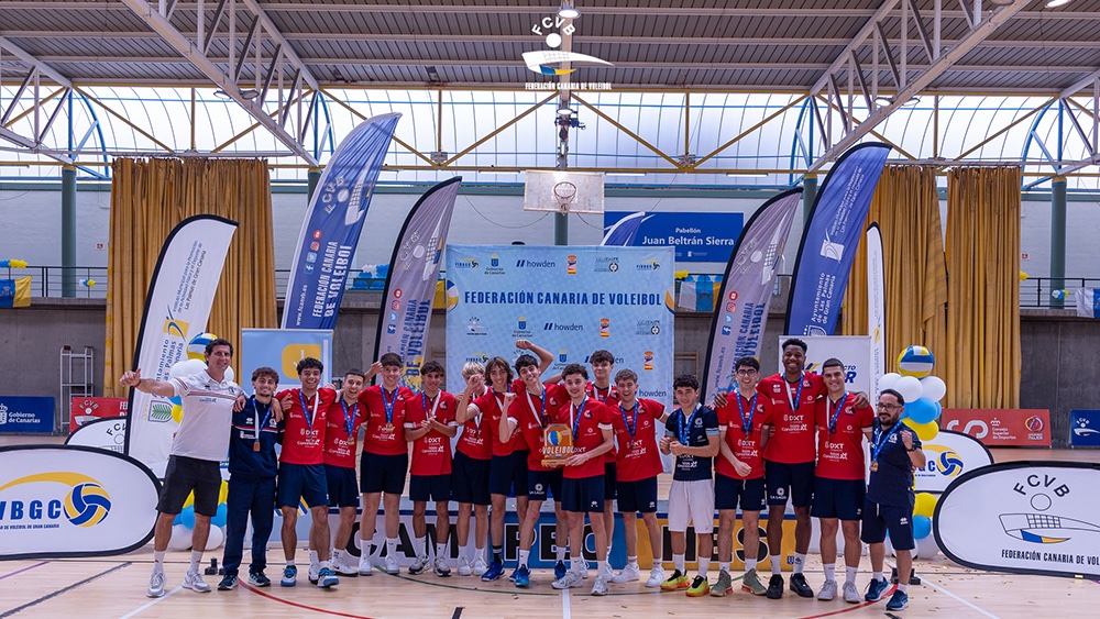cdcisnerosalter's tweet photo. 🥳🏐 Nuestro equipo juvenil de voleibol consiguió una brillante tercera posición en el Campeonato de Canarias Juvenil 2026 🥉🇮🇨, un logro que les ha valido la clasificación para el Campeonato de España. 🔜

#TENERIFEDespiertaEmociones #ActivaTuVida #DXTenerife #deportelagunero https://t.co/9ln5WR6dhf