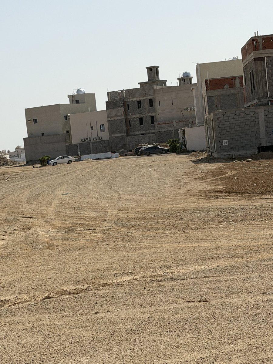 mm0186mm's tweet photo. @JeddahAmanah @Jeddah_Radio @jeddahnews_ @jeddah_ask7 @jedd
معاناة مخطط البشاير في الشوارع 
دون سفلته علما بان جميع الخدمات متوفرة لمن حولهم والاسفلت يحيط بالمخطط من اربع جهات https://t.co/qS5wcNJnVN
