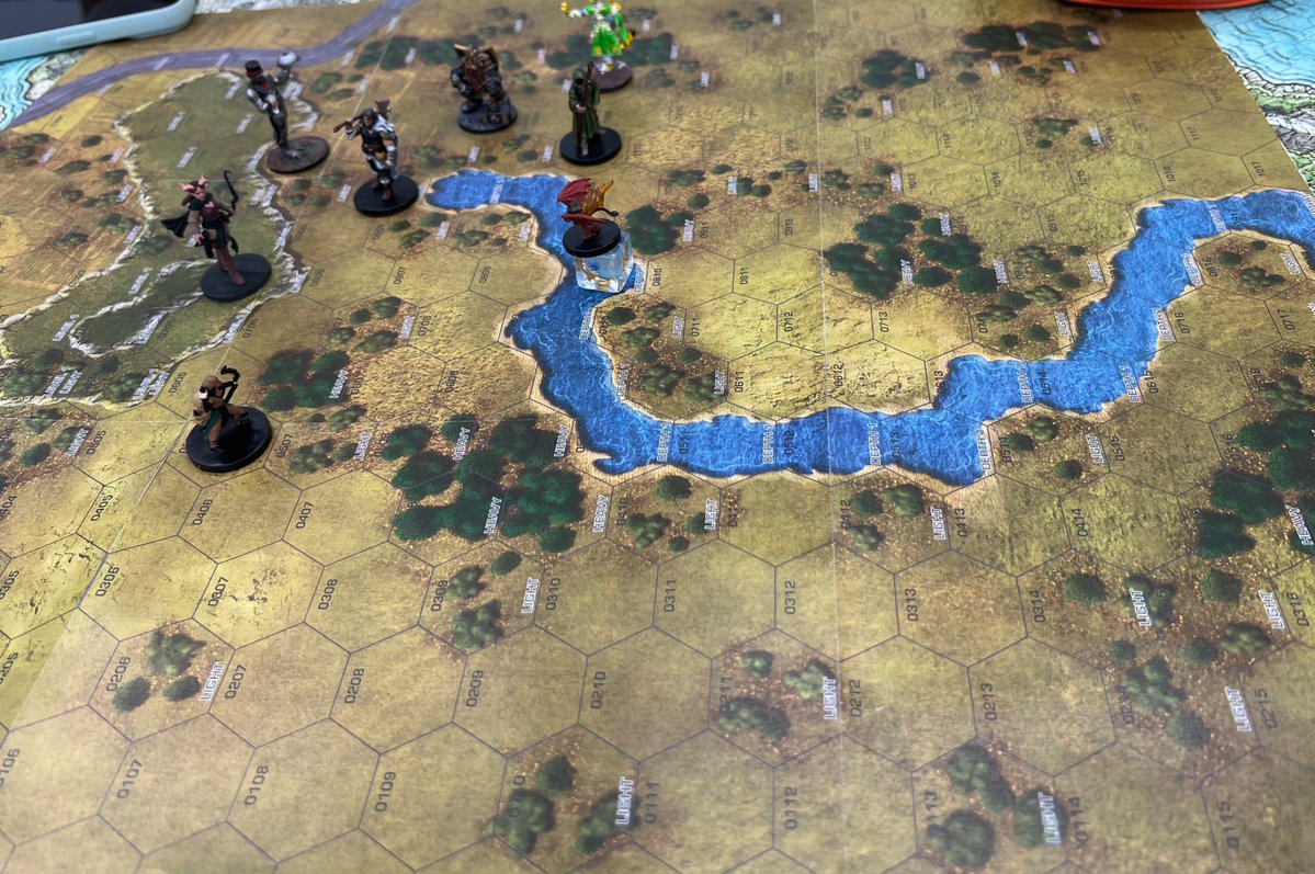 namayake2003's tweet image. 今日はD&amp;amp;Dのオフセ シロウさんDMでまるし魂を喰らう墓10回目
ジャングルを冒険する我々
雨後の筍のように沸いてくるスケルトンや恐竜ゾンビ、バト○テックみたいな地形で襲ってくる百足スウォームとかと戦いつつ廃墟に到着
蛇の神様の社らしいが謎解きに一同？？？🤪
#DnDJ #DnD5e