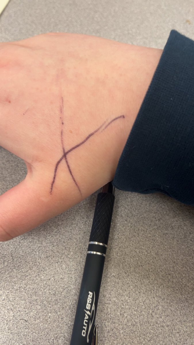 em (aciated) tweet media