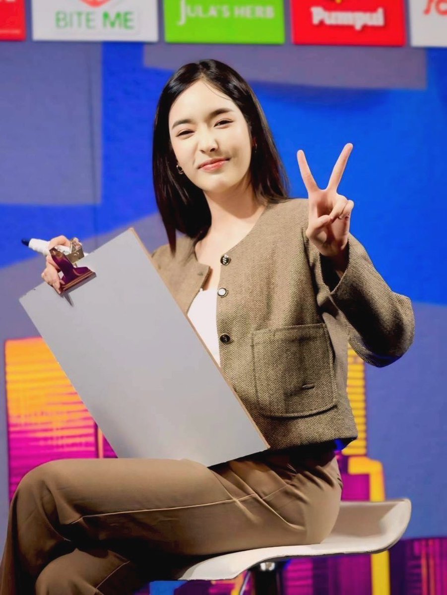 LOOKJUNNPS OFFICIAL tweet media