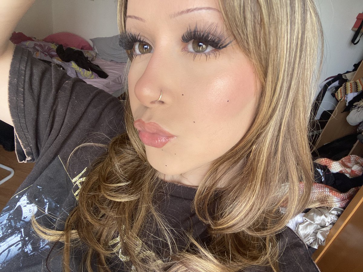 ✡︎ ☭ tweet media