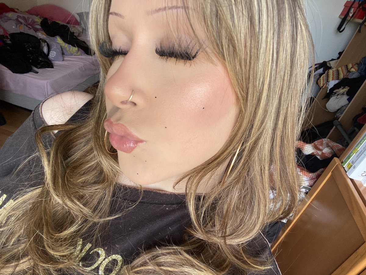 ✡︎ ☭ tweet media