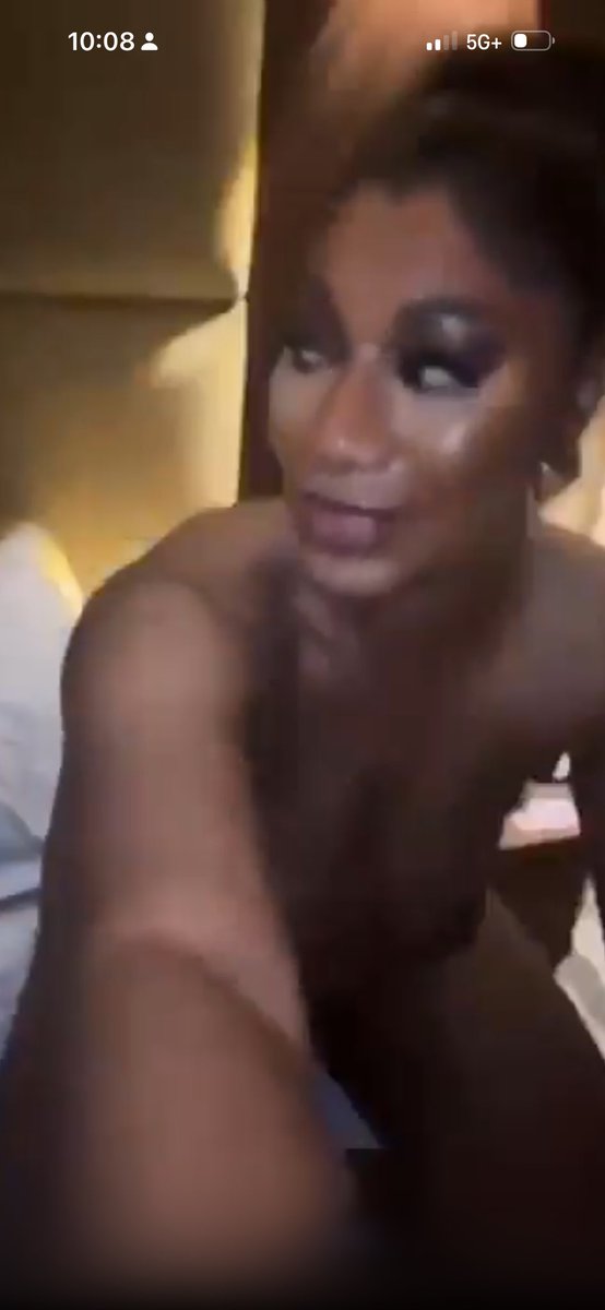 E R I N ☀️ tweet media