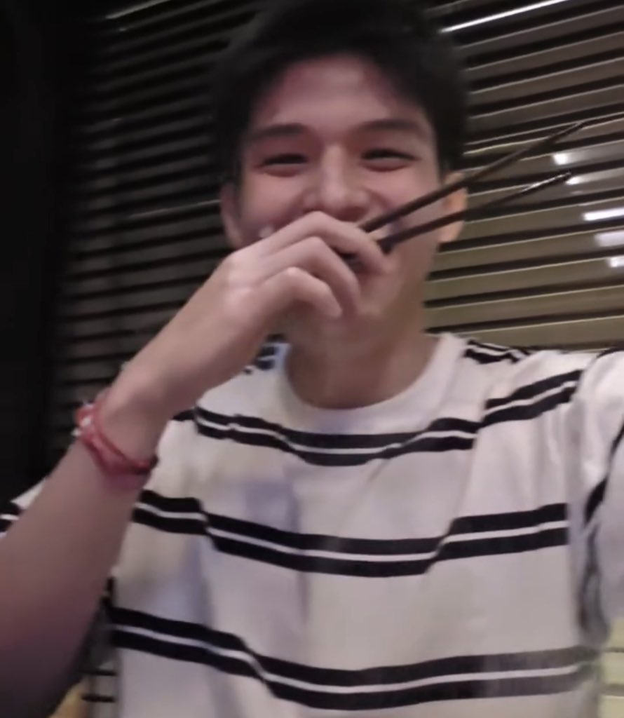 บซ ( wu 📿 ) tweet media