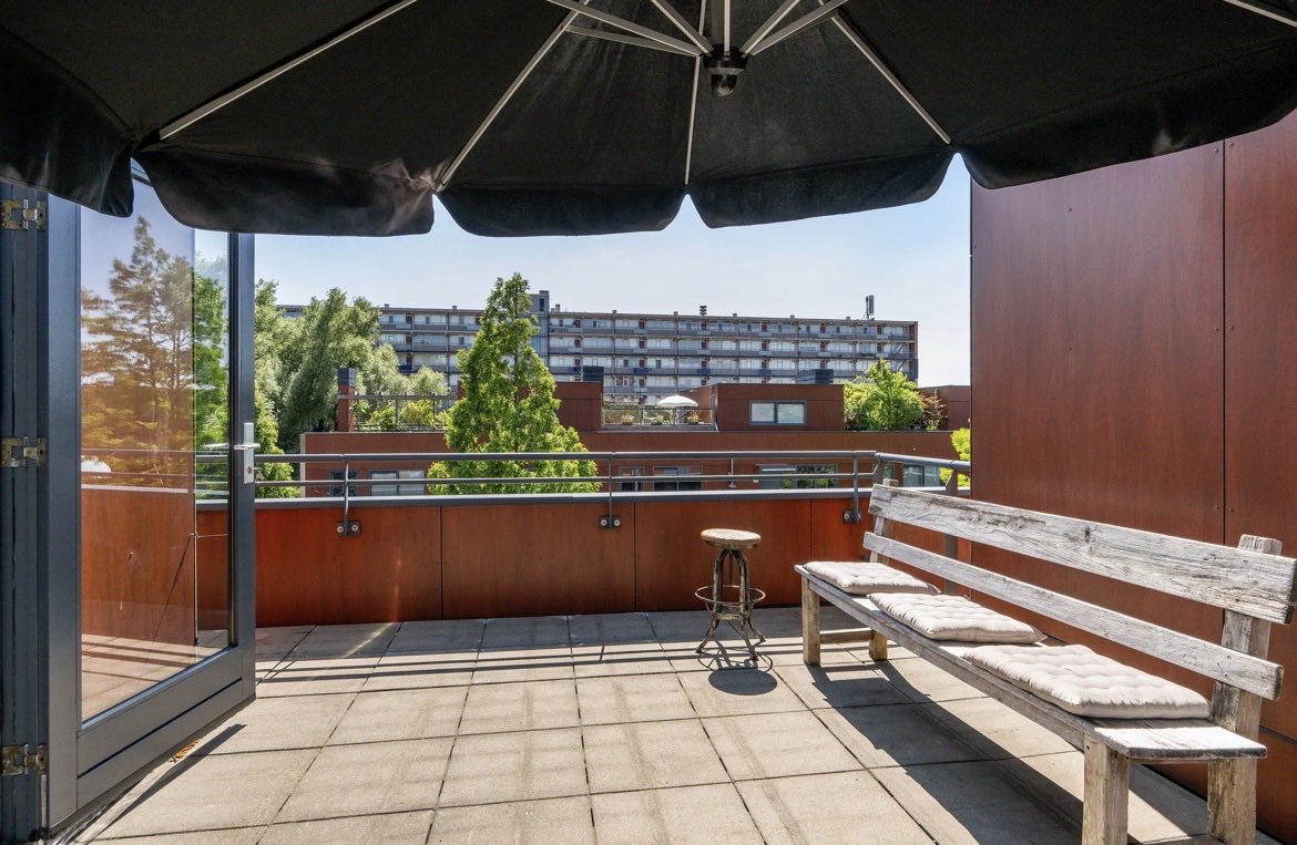 corine_dejong's tweet photo. ☀️ Open Huis zaterdag 2 mei!

Schubertlaan 810 Maassluis – ruime hoekmaisonnette 117 m² met dakterras en energielabel A.

10:00 – 15:30 uur | Geen afspraak nodig

Meer info &amp; foto’s:  
https://t.co/njG99uce2e

Kom je kijken? 🏡

#Maassluis #WoningTeKoop https://t.co/cHOimuS5hw