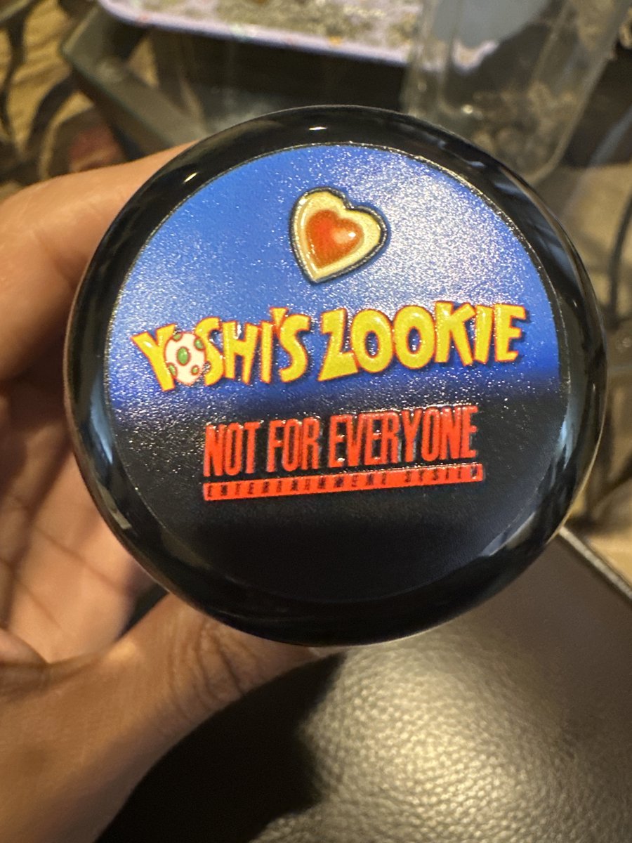 ifearmidz's tweet photo. 🫱🏾‍🫲🏽🫱🏾‍🫲🏽🫱🏾‍🫲🏽🫱🏾‍🫲🏽💨💨👌🏾

Zookies - animal Cookies x GG4

@not4every1ca  @MapleReserve @MapleReserv . This one was smoking amazing great flavor from the first pull to the roach . 

Glue , chemical, dough , fuel notes . Mouth coating and mouth staining & lung expansion and not harshness hot smoke Buring my lungs