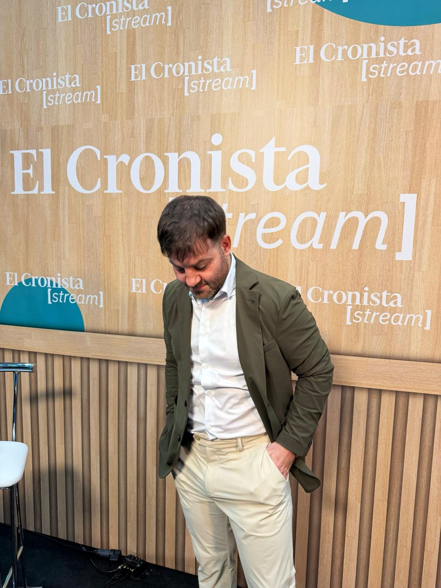 Julián Yosovitch tweet media