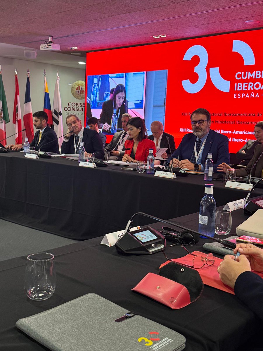 EmbaGuate_Es's tweet photo. 🇬🇹🇪🇸El Embajador de Guatemala acompañó al Secretario de Bienestar Social de la Presidencia en las reuniones ministeriales iberoamericanas de infancia, adolescencia y juventud.Guatemala continúa sumando esfuerzos por un futuro más inclusivo y con oportunidades para todos y todas. https://t.co/QxVfscBlwn