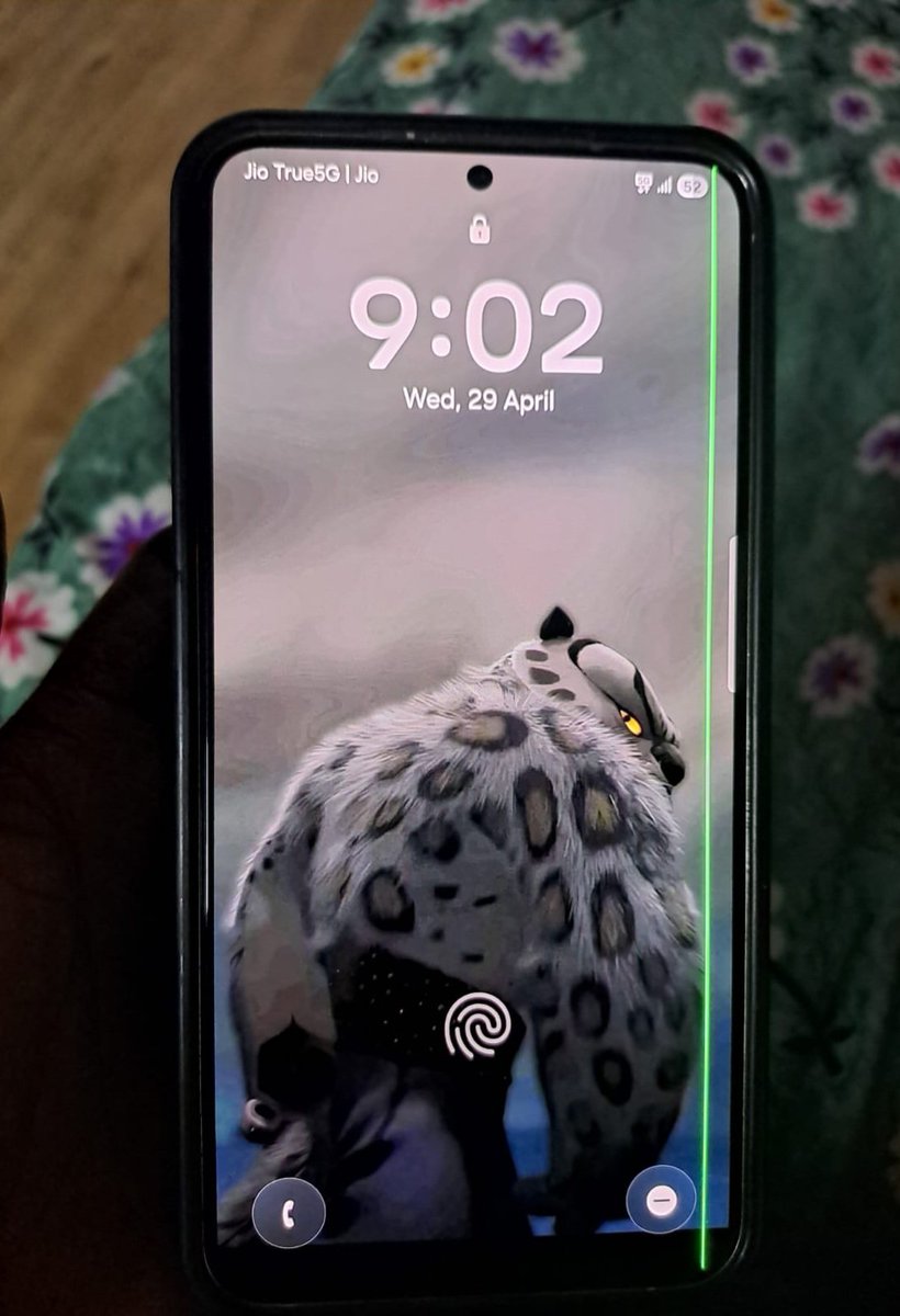 PathanSaahil's tweet photo. @SamsungIndia 
@SamsungMobile 
My samsung s23plus 
3 year 2 months..
And this happens after update..  morning 8.45 i updated latest update of samsung which company giving on their own to update the phone and as a customer we think that after update our phone will work smoothly, https://t.co/cWerO8IlEV